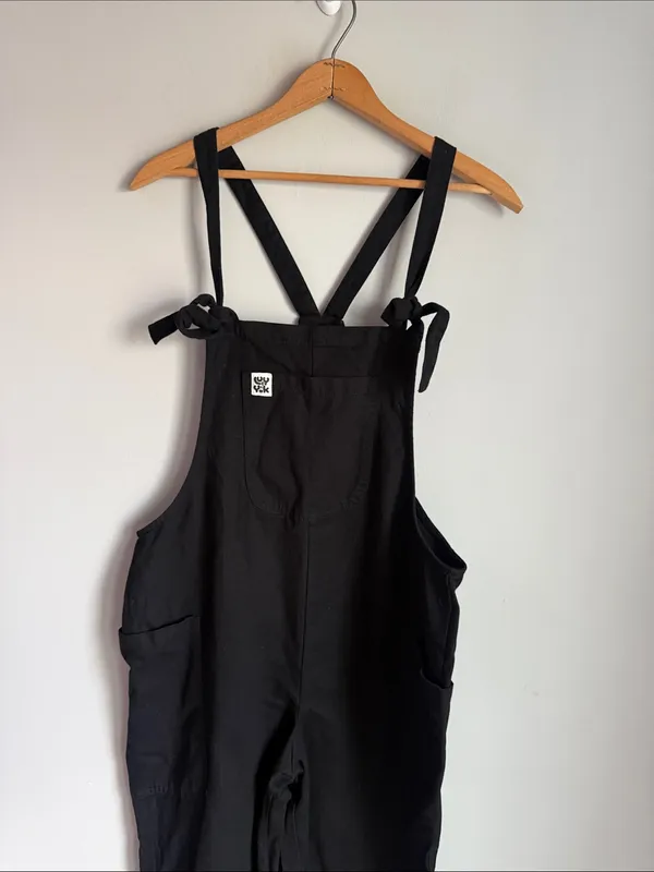 Lucy & Yak Original dungarees in black organic cotton canvas Overalls 8L - Image 5