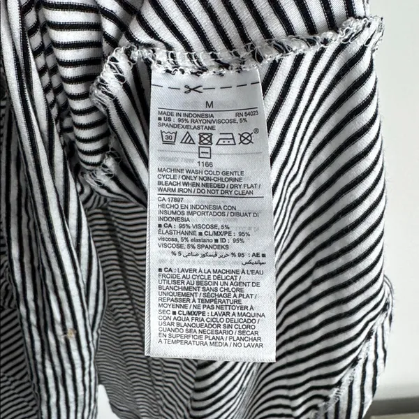 Old Navy Black and White Striped Dress Size M - Image 4