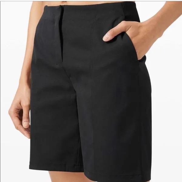 Lululemon In Power Black Shorts Size 2 - Image 4