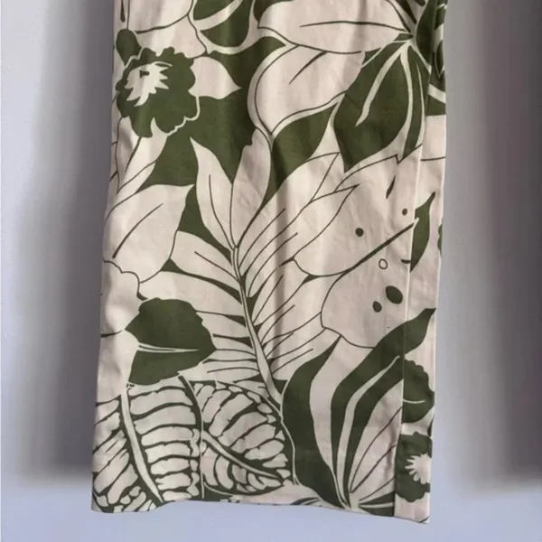 Zara Basic Olive Green and Cream Boho Floral Patterned Pants - Image 5
