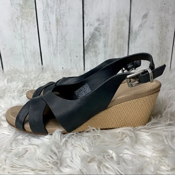UGG Kenedy Sandals - Image 2