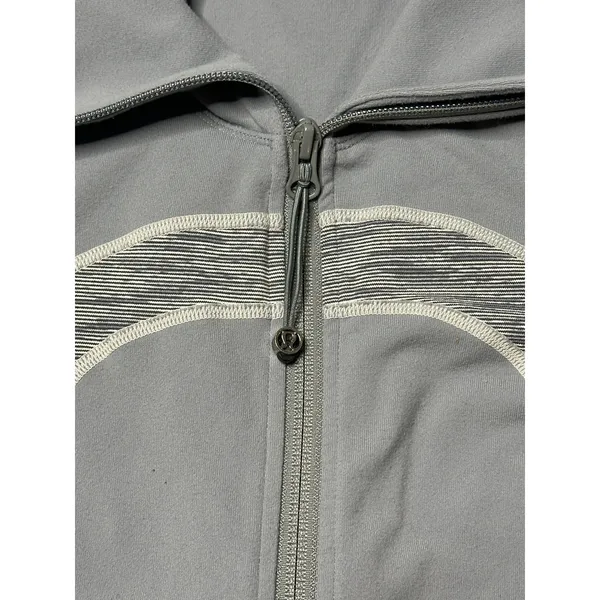 Lululemon Define Jacket Grey Full Zip Thumbholes Size 2 - Image 4