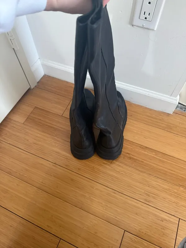 Zara bulky black leather boots - Image 5
