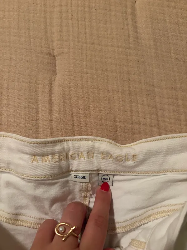 American Eagle Strigid Jeans in White  - Image 3