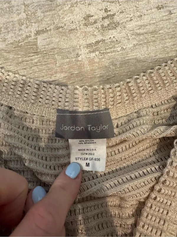 Jordan Taylor Women's Textured Beige Short-Sleeve V-Neck Top Size M - Image 3