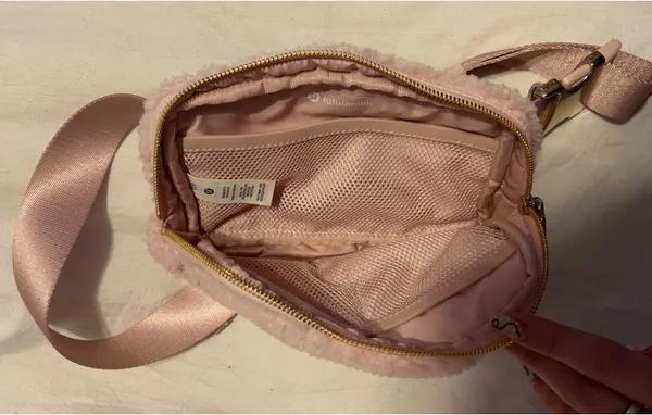 Lululemon Belt Bag - Image 4