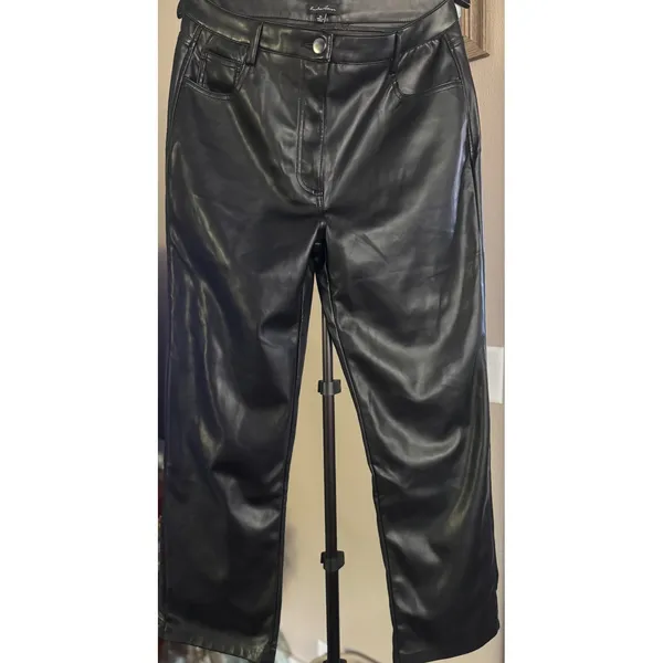 Title: Hunter & Brown Black Faux Leather Straight Leg Pants XL - Image 3