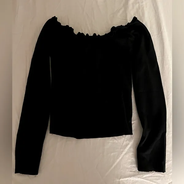 ASOS off shoulder black top in Size XS - Image 2