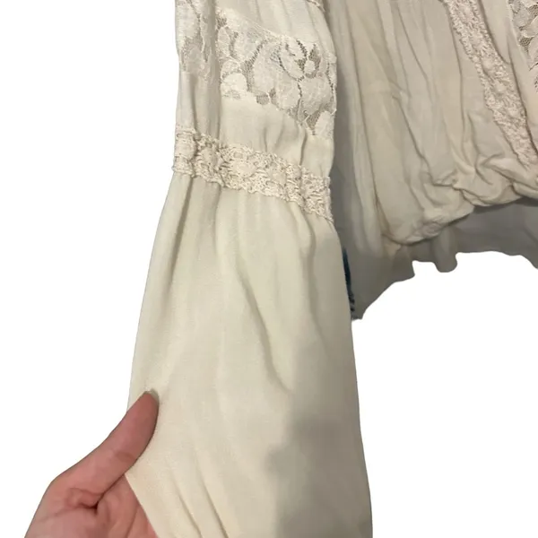 TAYLOR & SAGE Lace Inset Balloon Waist Woven Long-Sleeve Top size Large - Image 3