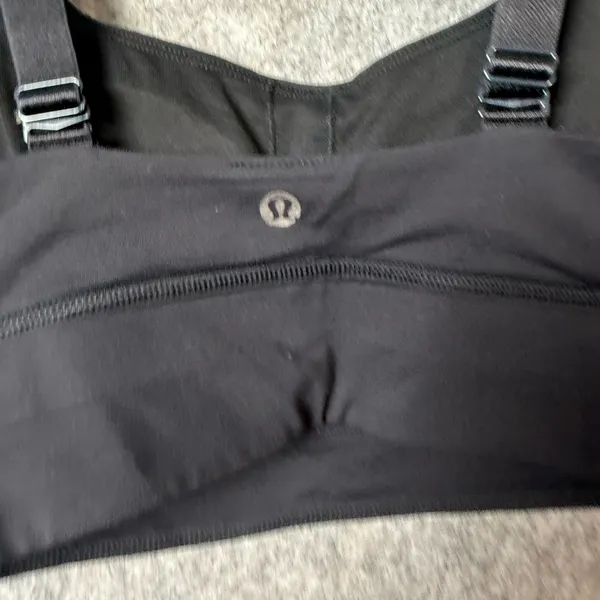 Lululemon Woman Size‎ 4 Black Sports Bra with Adjustable Straps - Image 3