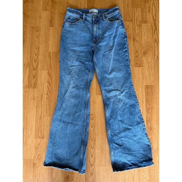 Abercrombie & Fitch The Vintage Flare Jeans High Rise Size 29 - Image 2
