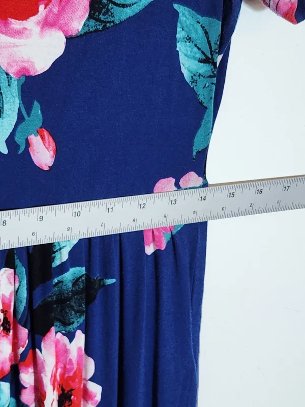 Viishow Blue and Pink Short Sleeve Floral Maxi Dress Size Large - Image 6
