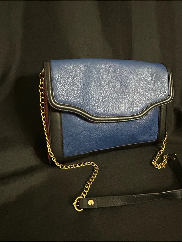 Koret Luxe Vintage Women’s Blue Red & Black Crossbody Bag Gold Chain Strap - Image 3