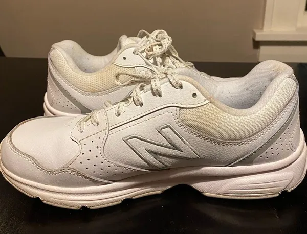 New Balance 411 white womens size 8. WA411LW1. Athletic shoes - Image 6