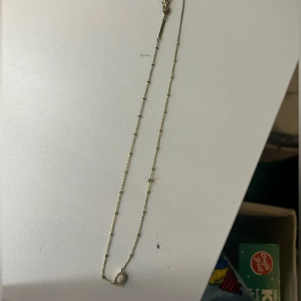mini kendra Scott gold necklace - Image 2