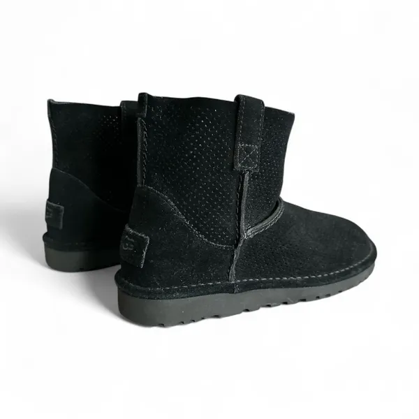 Ugg Ankle Boots Women's Black Classic‎ Unlined Mini Cozy Casual Size 6 - Image 4