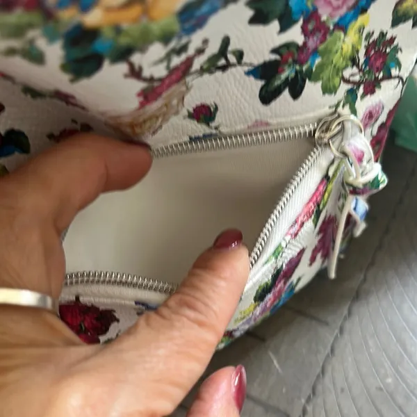 Floral Women's Backpack NWT | This Is the Prettiest Backpack Ever! White - Image 7