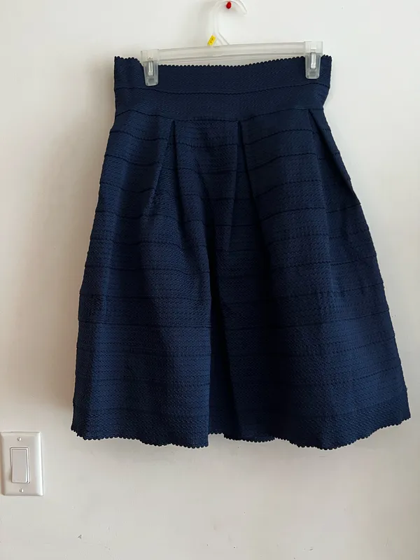 New York & Company Navy Textured A-Line Midi Skirt Size M NWT - Image 6