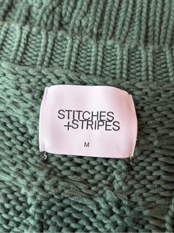 Stitches and stripes v neck cable knit long sleeve sweater size medium - Image 3