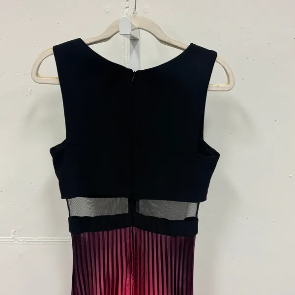Betsy & Adam Ombre Pleated Maxi Gown Dress with Mesh Inset Waist Sz 6 Sleeveless - Image 7