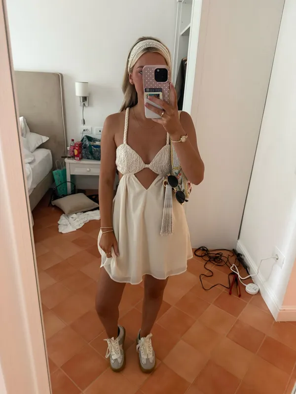 White dress Size XS - Image 3