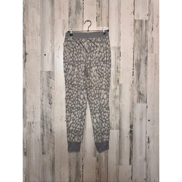 Stars Above Gray Leopard Waffle Knit Pajama Set Women’s XS - Image 10