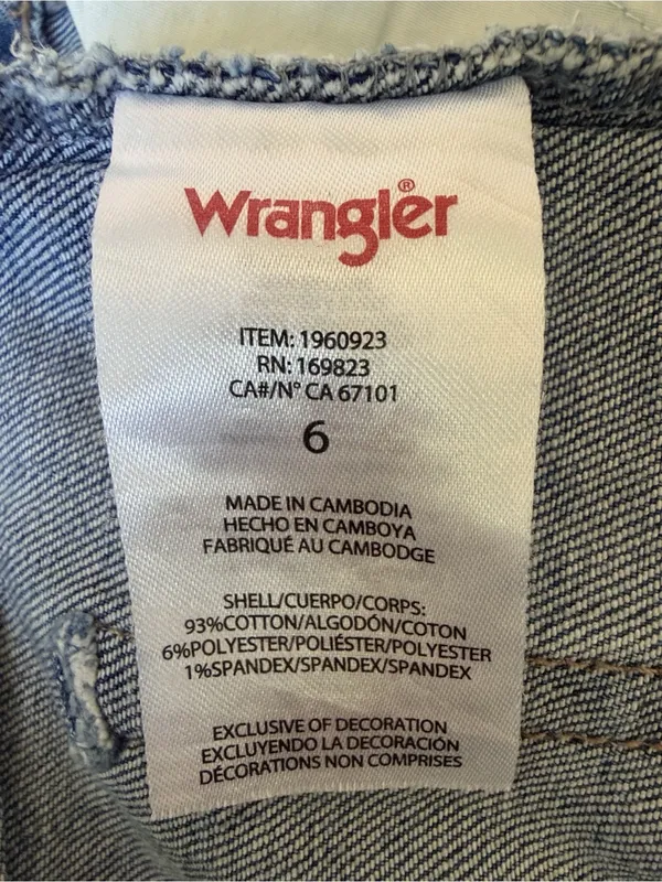 NEW Wrangler Women’s High Rise Rolled Hem Light Blue Denim Jorts/Shorts, Size 6 - Image 13