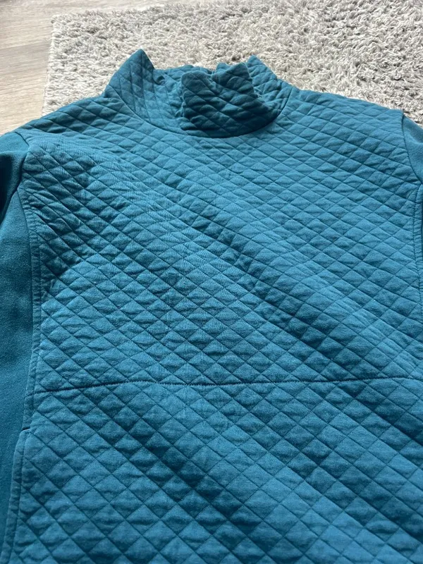 LL‎ Bean medium pullover Blue - Image 7