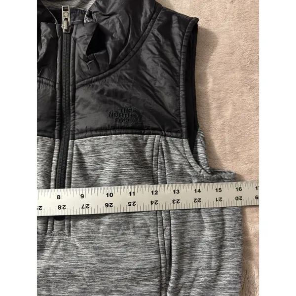 The North Face Women's 1/4 Zip Up Pseudio Vest Gray Black Size Small‎ - Image 6