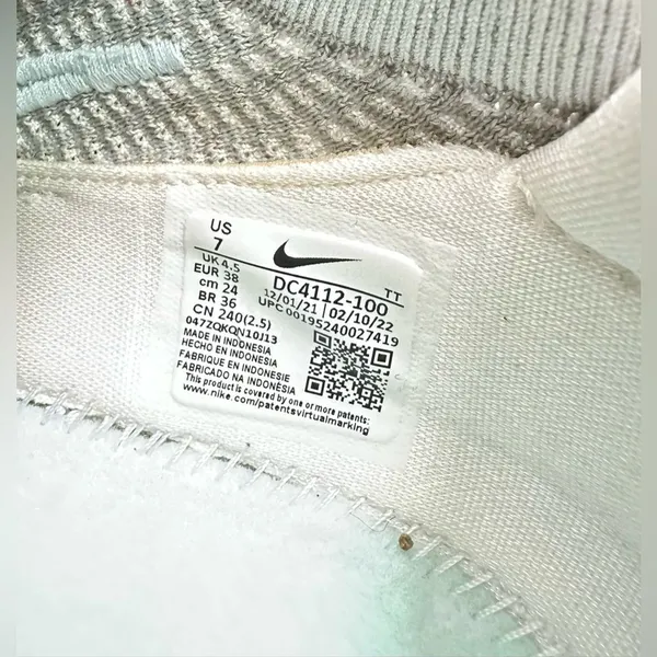 Nike Air Vapormax 2021 Flyknit Phantom-Metallic Sneakers - Image 7