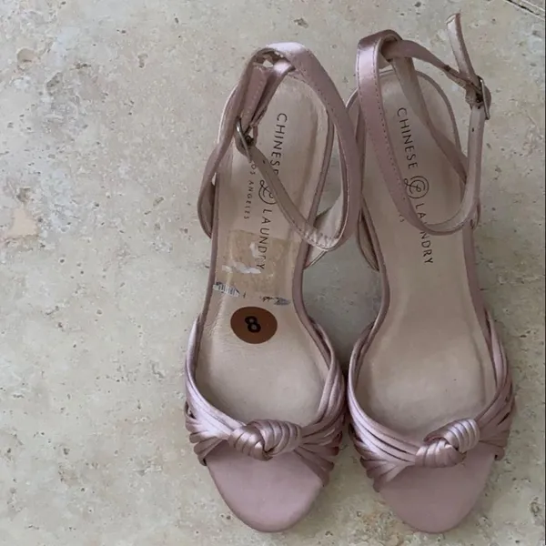 Chinese laundry satin heels size 8 1/2 - Image 2