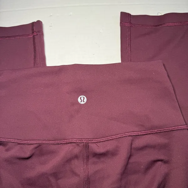 Lululemon Wunder Train Cropped Leggings 21" - Image 2