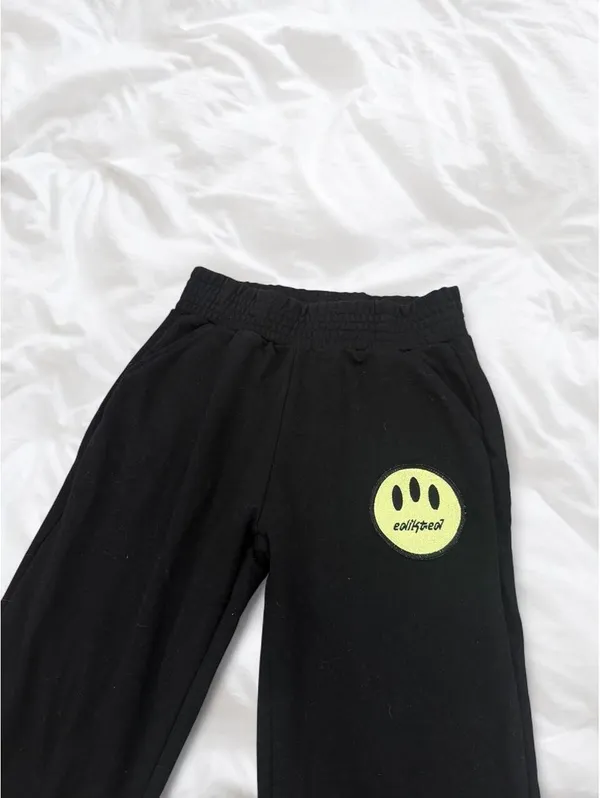 Edikted Black Graphic Sweatpants Size Small - Image 3