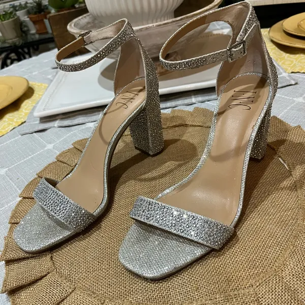 Elegant Silver Rhinestone Women's Heels Sz 8 - Image 8