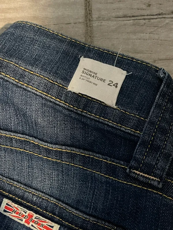 Hudson Jeans Flared Leg - Image 4