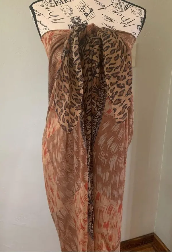 Large leopard printed scarf/wrap Brown - Image 3