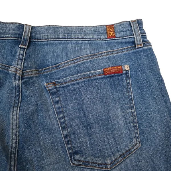 7FAM Women's 31 Cuffed Distressed Denim Jean Short - Image 4