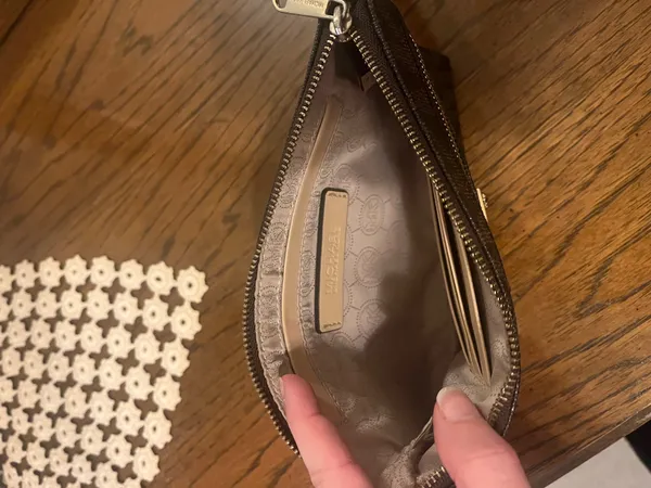 Michael Kors Wristlet - Image 4
