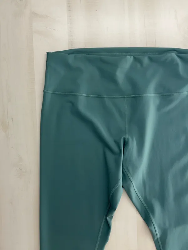 LULULEMON womens green align high rise crop stretch leggings workout lounge yoga - Image 6