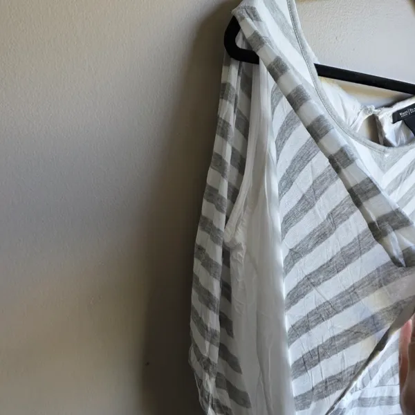 White House Black Market Dolman Gray And White Chevron Striped Shirt Flowy XL - Image 4