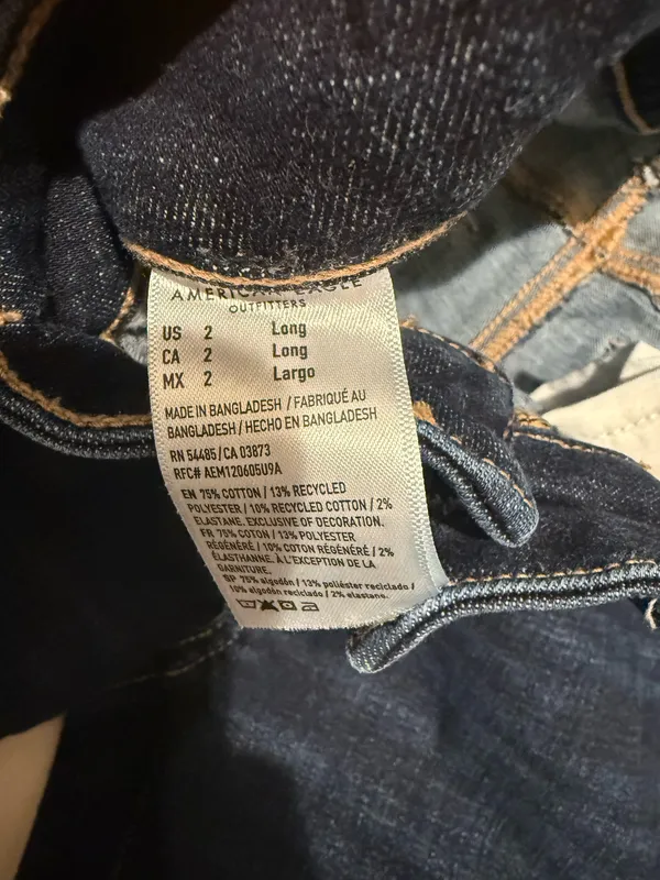 American Eagle Jeans Outfitters - Image 4