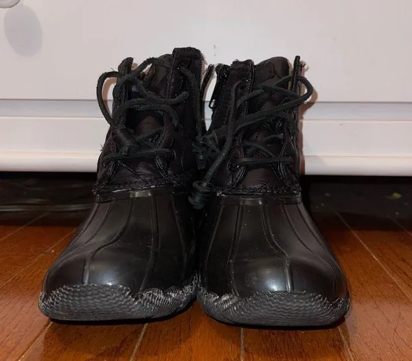 Sperry’s Black Quilted Duck Boots - Image 3
