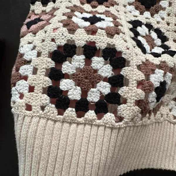 Crochet Granny Square Floral Sweater Vest M Neutral Cottagecore Grannycore Layer - Image 9