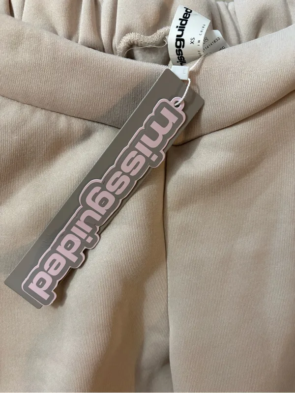 Missguided + Cream Wide Leg Sweatpants - Image 2