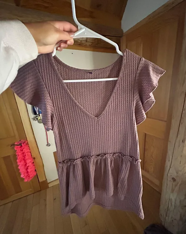 !Cute Flowy Top! Purple - Image 2