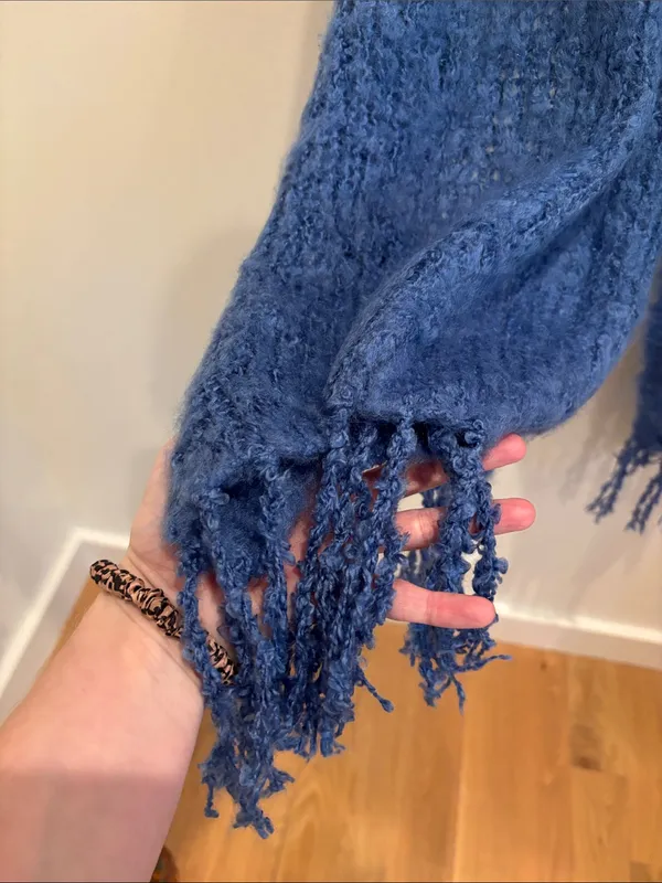Aerie Blanket Scarf Blue Fuzzy Cozy NWT - Image 2