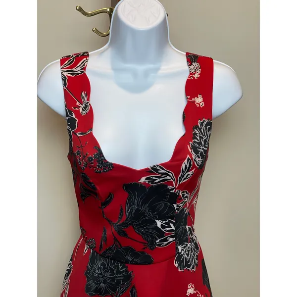 Trixxi Clothing Company Floral Fit & Flare Mini Dress Size M Red NWT - Image 2