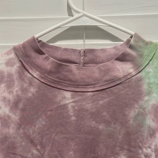We The Free Free People Be Free‎ Tie Dye Tee Sz S Purple Green Mock Neck Tie-dye - Image 4
