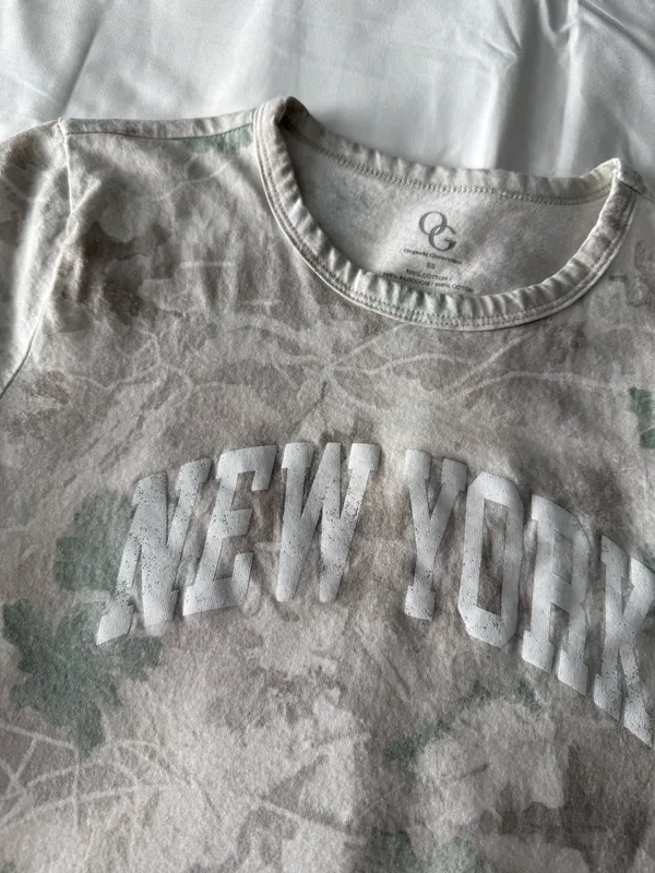 Light Green And White Camouflage Print “New York” Cropped Tee - Image 3