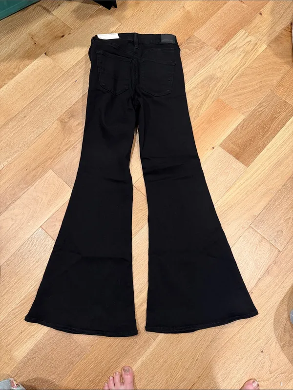 American Eagle Outfitters Black‎ High-Rise festival flare Leg Jeans 4/27 nwt - Image 2
